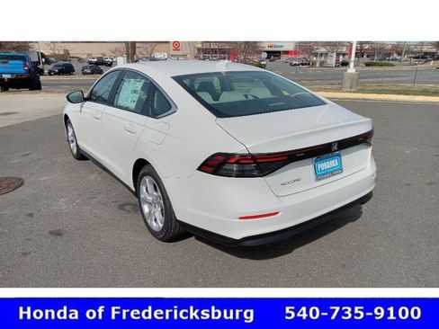 Certified 2025 Honda Accord LX image 9