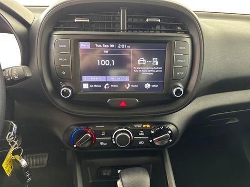 Used 2023 Kia Soul LX image 21