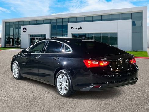 Used 2018 Chevrolet Malibu Hybrid w/ Driver Confidence Package image 4