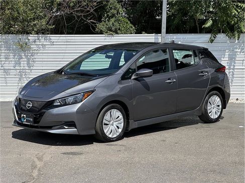 Used 2025 Nissan Leaf S FWD image 6
