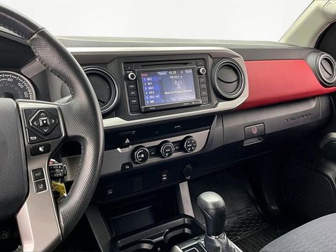 Used 2019 Toyota Tacoma SR5 image 6