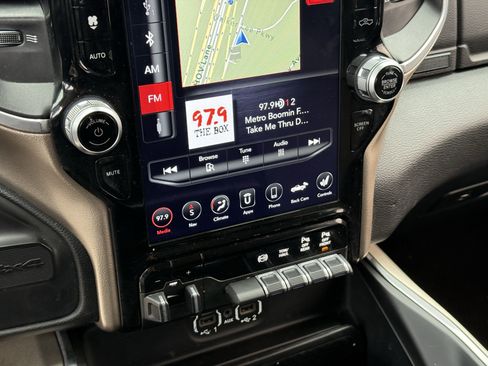 Used 2020 RAM 3500 Laramie image 22