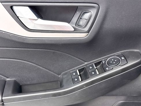 Used 2021 Ford Escape SE FWD image 21