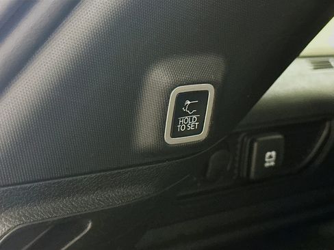 Used 2023 Jeep Grand Cherokee 4WD 4xe image 32