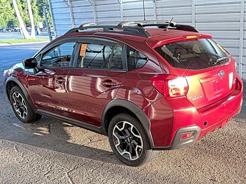 Used 2017 Subaru Crosstrek 2.0i Premium AWD/4WD image 4