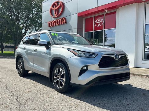 Certified 2020 Toyota Highlander XLE AWD/4WD image 7
