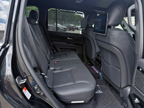 Used 2026 Lexus LX 700h Luxury w/ Appearance Package AWD/4WD image 22