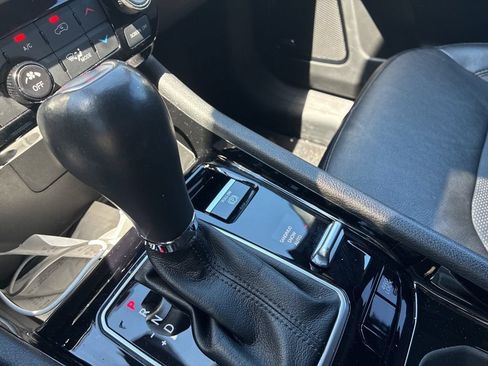 Used 2023 Jeep Compass Limited w/ Sun and Sound Group AWD/4WD image 24