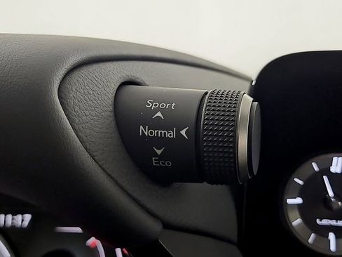 Certified 2025 Lexus ES 300h w/ Premium Package image 26