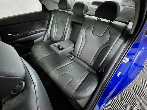 Used 2023 Hyundai Elantra Limited image 26