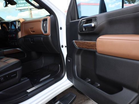 Used 2021 Chevrolet Silverado 2500 High Country AWD/4WD image 29