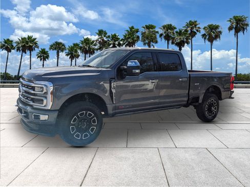 Used 2024 Ford F250 Platinum image 4
