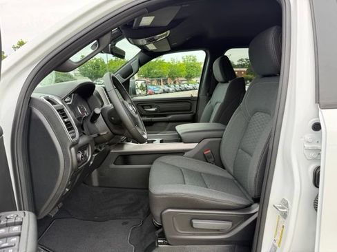New 2026 RAM 1500 Express AWD/4WD image 13