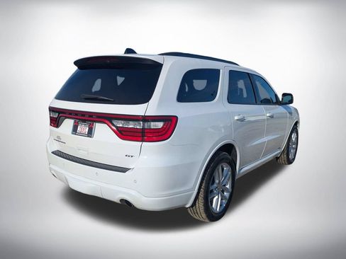 Used 2024 Dodge Durango GT RWD image 3