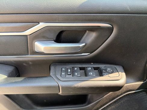 Used 2025 RAM 1500 Big Horn AWD/4WD image 9