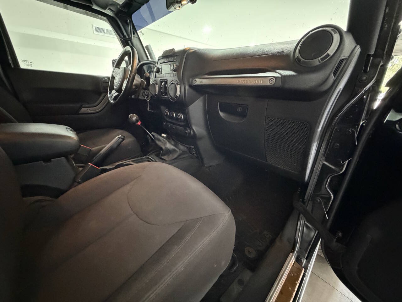 Used 2015 Jeep Wrangler Unlimited Sport AWD/4WD image 15