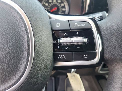 Used 2022 Kia Sorento LX AWD/4WD image 29