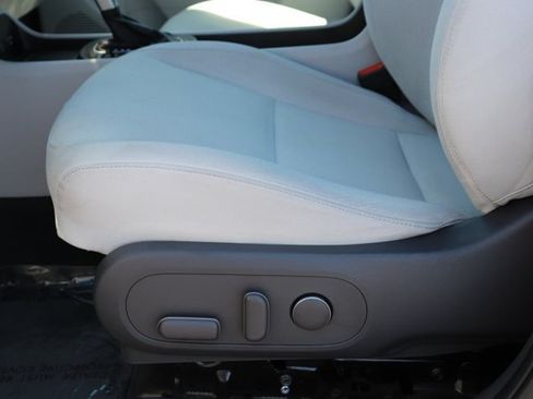 Used 2024 Hyundai Kona SEL FWD image 9