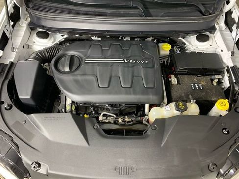 Used 2021 Jeep Cherokee Limited image 33