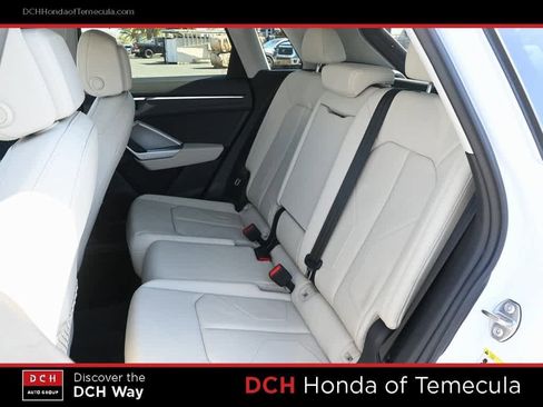 Used 2024 Audi Q3 2.0T Premium image 19