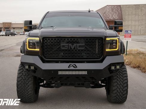 Used 2015 GMC Sierra 2500 Denali w/ Duramax Plus Package image 5