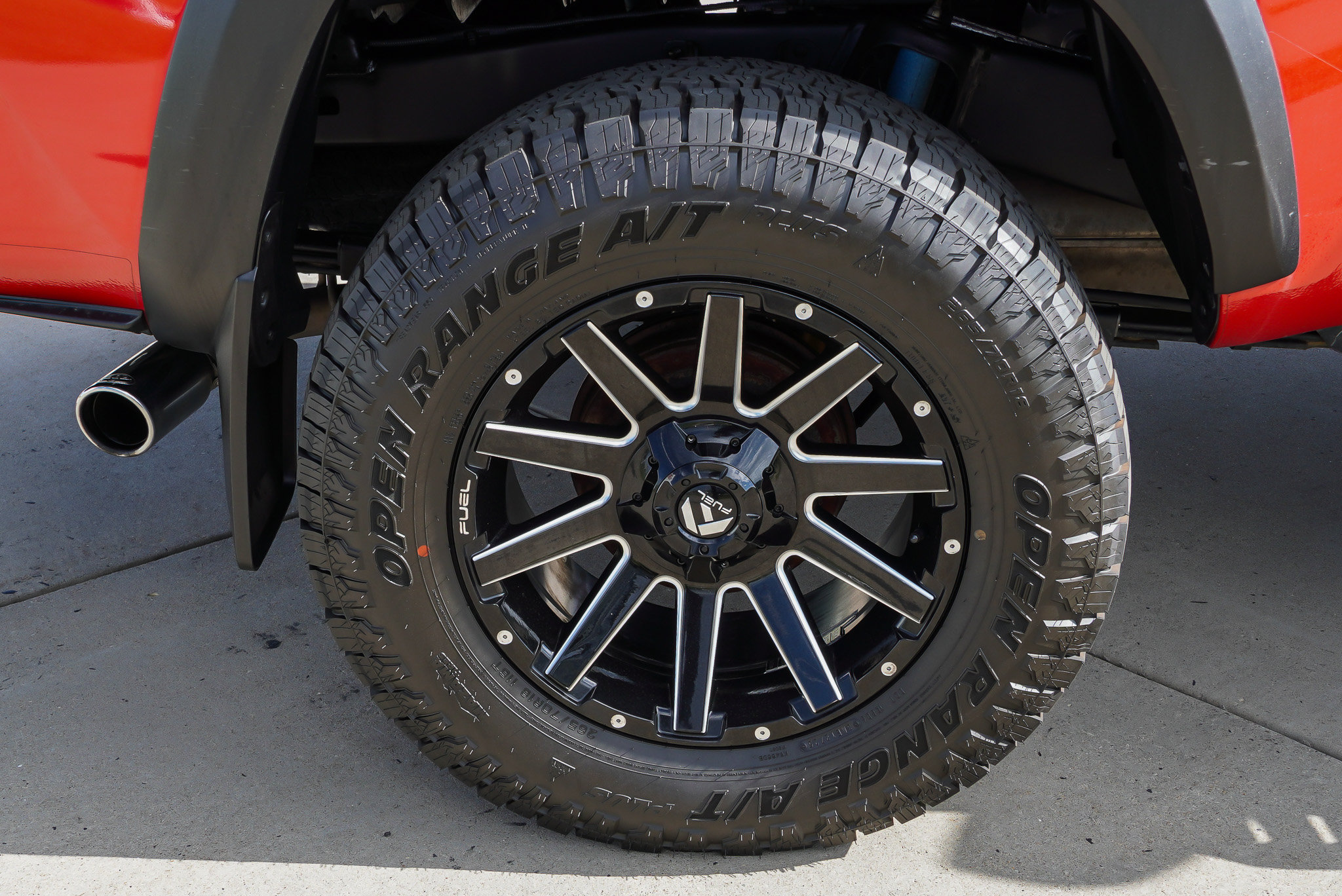 Certified 2022 Toyota Tacoma TRD Off-Road AWD/4WD image 11