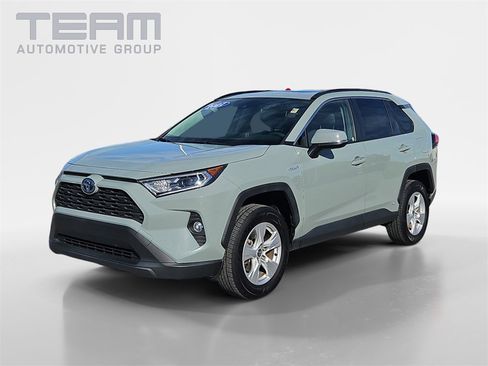 Used 2021 Toyota RAV4 XLE image 3