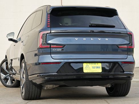 Used 2025 Volvo EX90 Ultra AWD/4WD image 6