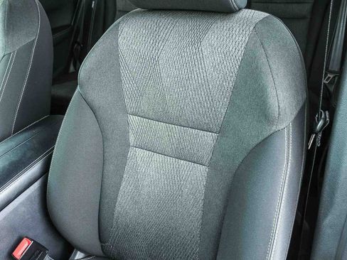 Used 2025 Nissan Rogue SV FWD image 30