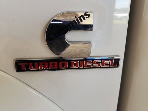 Used 2017 RAM 2500 Tradesman w/ Chrome Appearance Group AWD/4WD image 22