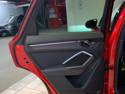 Used 2023 Audi Q3 2.0T Premium Plus w/ Premium Plus Package image 43