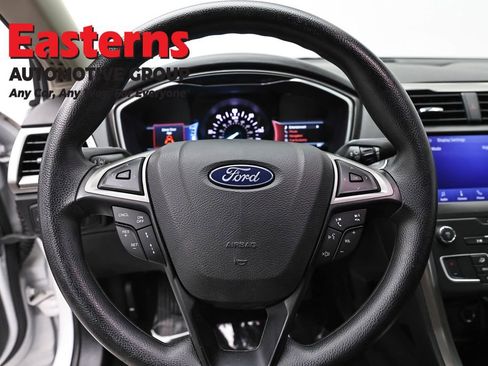 Used 2020 Ford Fusion SE FWD image 10