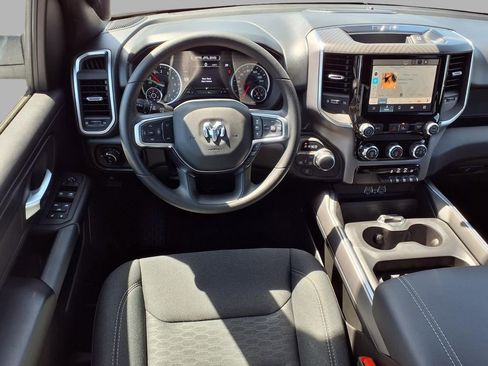 New 2026 RAM 1500 Express AWD/4WD image 4