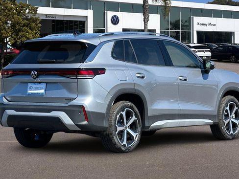 New 2025 Volkswagen Tiguan SE image 4