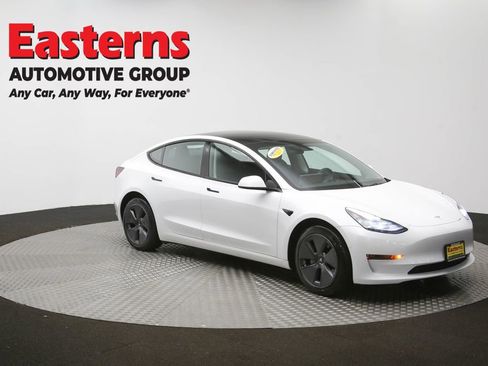 Used 2022 Tesla Model 3 Standard Range image 44