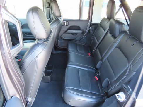 Certified 2022 Jeep Wrangler Unlimited Sahara w/ Cold Weather Group image 26