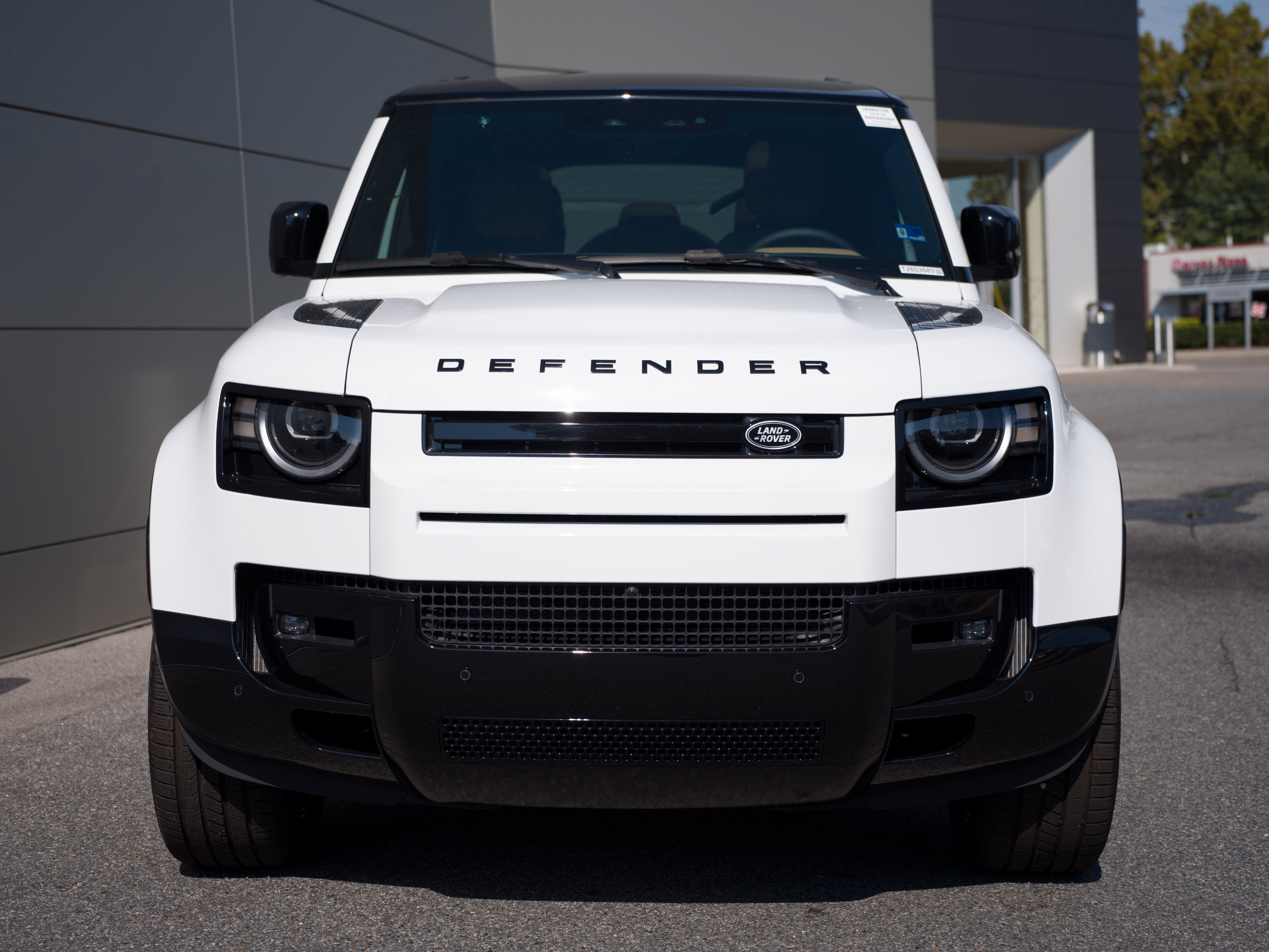 New 2026 Land Rover Defender 110 X-Dynamic SE AWD/4WD image 17