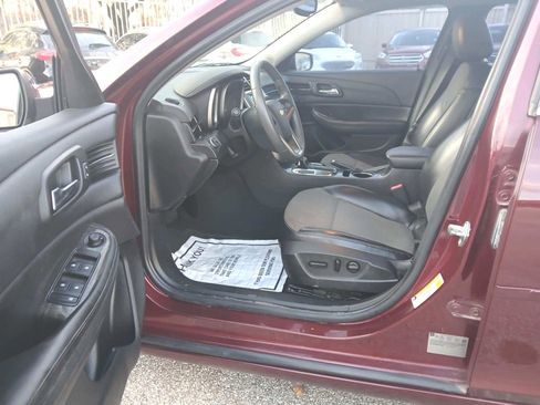 Used 2016 Chevrolet Malibu LT w/ Power Convenience Package image 9