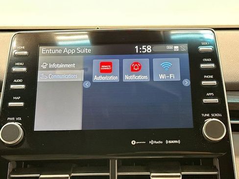 Used 2021 Toyota Avalon XLE w/ Moonroof Package FWD image 13