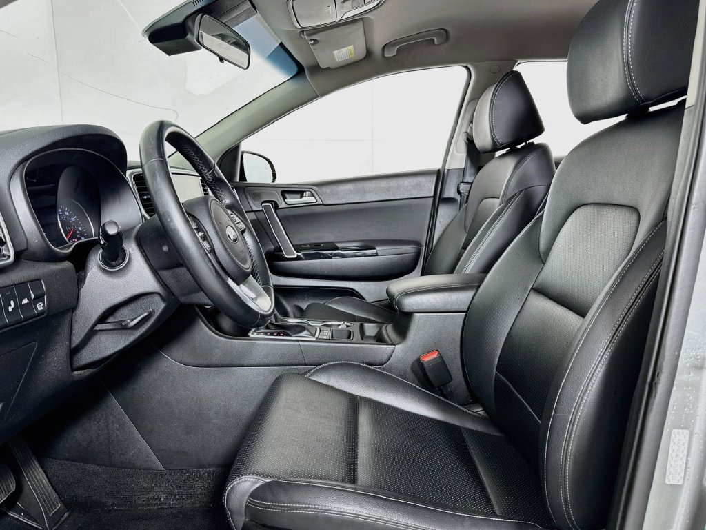 Used 2020 Kia Sportage EX AWD/4WD image 10