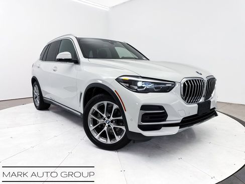 Used 2022 BMW X5 xDrive40i w/ Premium Package AWD/4WD image 1