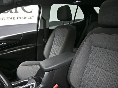 Used 2022 Chevrolet Equinox LT FWD image 16