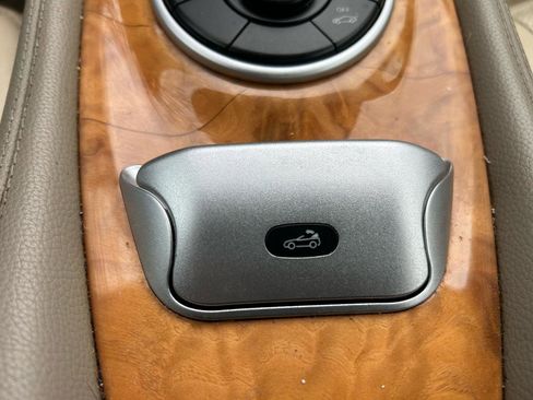 Used 2008 Mercedes-Benz SL 550 image 33