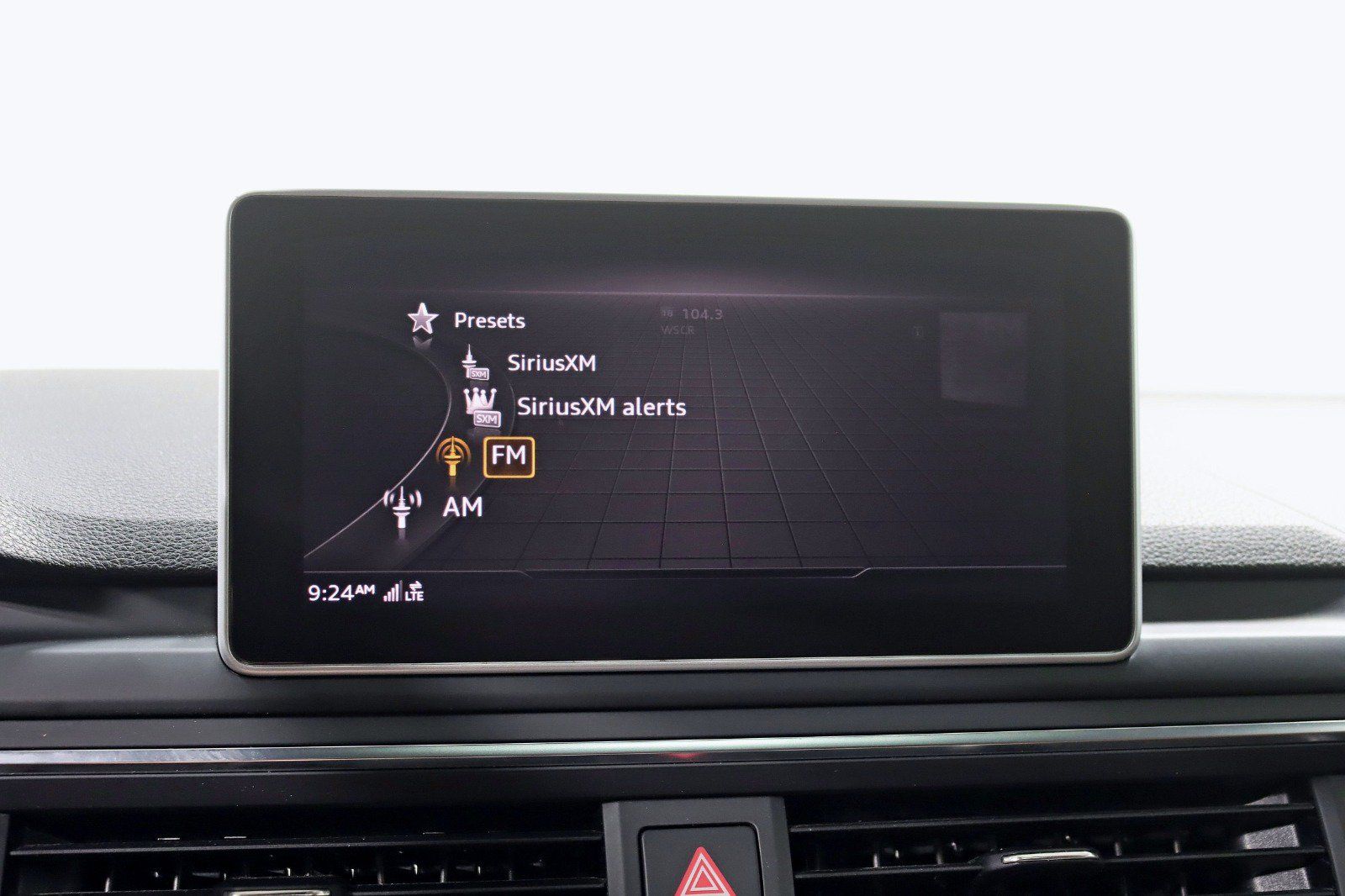 Used 2018 Audi A4 2.0T allroad Premium Plus AWD/4WD image 19