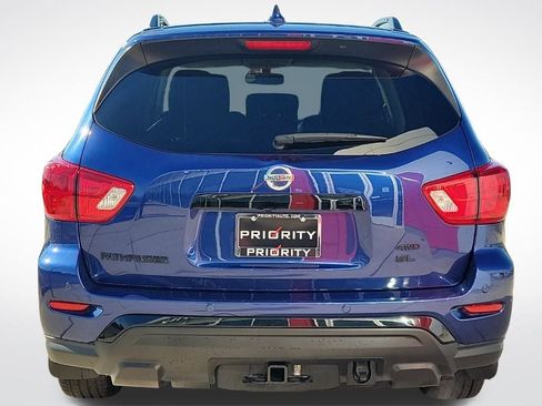 Used 2020 Nissan Pathfinder SL image 4
