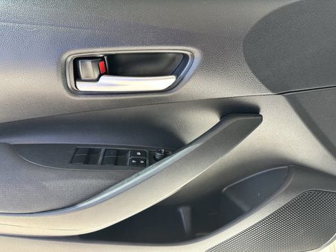 Used 2020 Toyota Corolla LE image 22