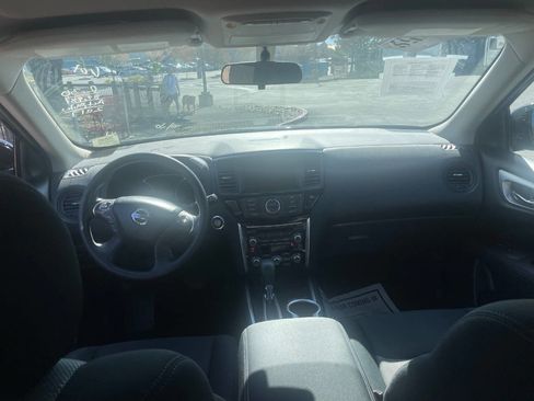 Used 2017 Nissan Pathfinder S image 13