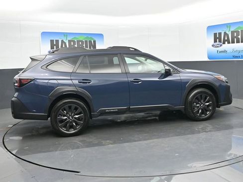 Used 2025 Subaru Outback Onyx Edition AWD/4WD image 6
