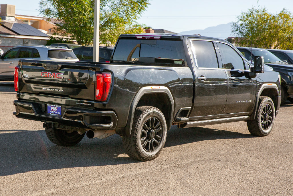 Used 2023 GMC Sierra 2500 Denali w/ Denali Black Diamond Edition AWD/4WD image 4
