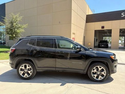 Used 2020 Jeep Compass Limited AWD/4WD image 6